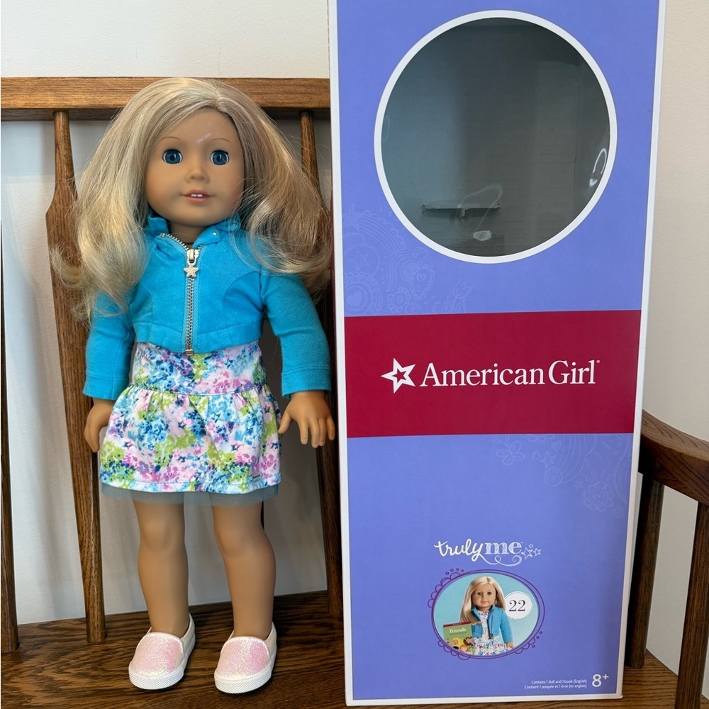 American Girl Doll #22 Retired/Hard to find
Original box (no book)